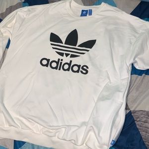 Adidas white crew neck with pockets